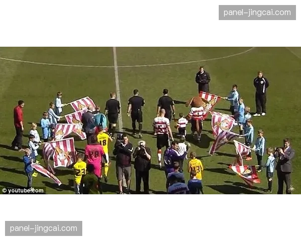 “动态:为照顾全球球迷,英超官方调整部分赛事开球时间并优化了数字票务的时区显示” “动态:为照顾全球球迷,英超官方调整部分赛事开球时间并优化了数字票务的时区显示”